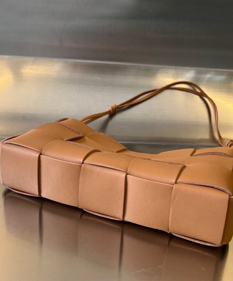 Bottega Veneta Cassette Pouch On Strap 730543